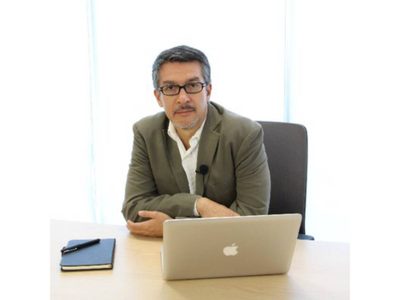 Coordinador ejecutivo de la Junta de Gobierno del INEE, dirige la fundación de Calderón
