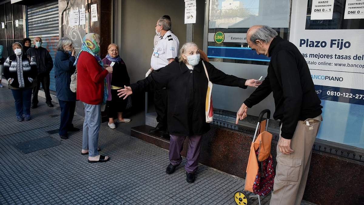 Día de pago a jubilados, pensionados y AUH. Fuente: (Twitter)