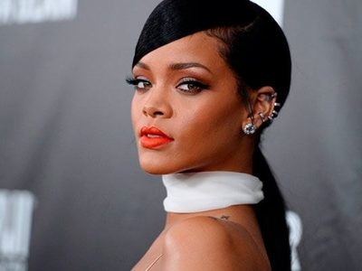 ¡Perderás la cabeza! Rihanna no dejó que ni su cabello la cubriera y sorprendió con su mejor dote