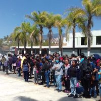 Covid-19 se expande en Jalisco; en Oaxaca maquiladores quedan sin sueldos