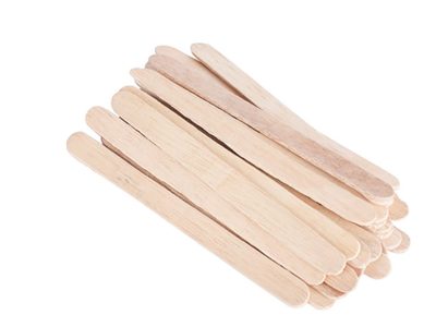Si tenés palitos de helado y 2 argollas de tus carpetas viejas, creá este original regalo "low cost" en minutos
