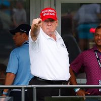 Trump declara que periodista que lo acusó de agresión sexual miente para vender más libros
