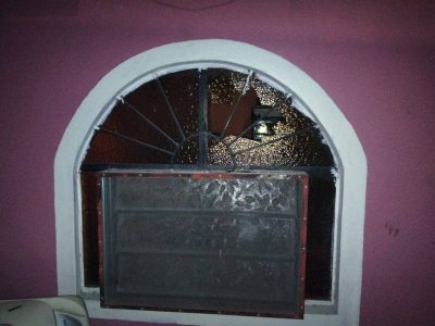 Presuntos perredistas atacan casa de candidata de Morena y en su huida matan a uno de los suyos