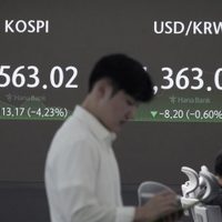 Índice Nikkei de Japón se desploma 12.4% entre temor en los mercados por la economía de EU