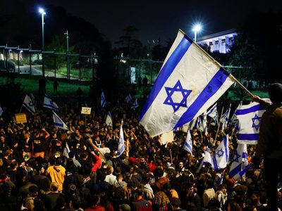 Continúa la crisis en Israel luego de que un ministro se niegue a dejar su puesto