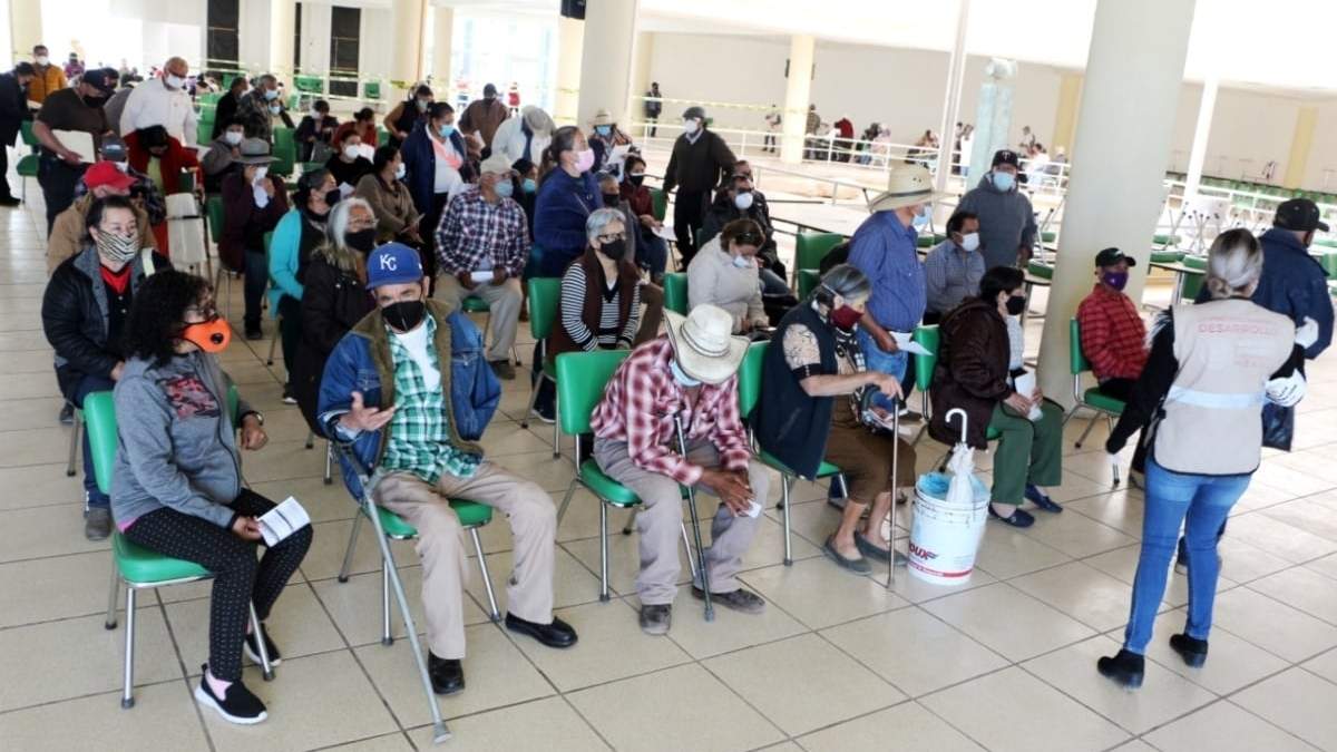 Aplicación de vacuna contra el covid-19 en Zacatecas