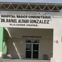Mujer da a luz afuera de hospital de Pijijiapan, Chiapas; destituyen al director