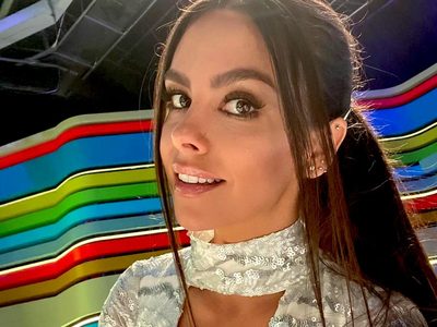¿En apuros? A Cristina Pedroche le saltaron los botones y se abrió ¡Bomba!