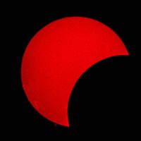 Cielo se oscurece parcialmente en parte del hemisferio norte durante primer eclipse solar del 2025