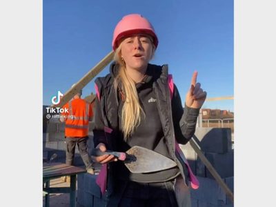 Mujer albañil se populariza en TikTok... y responde así a las críticas machistas
