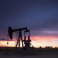 El barril de petróleo vuelve a caer y continúan los temores en el mercado