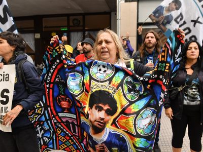 La Jueza de Dios: el riesgo del juicio por Maradona