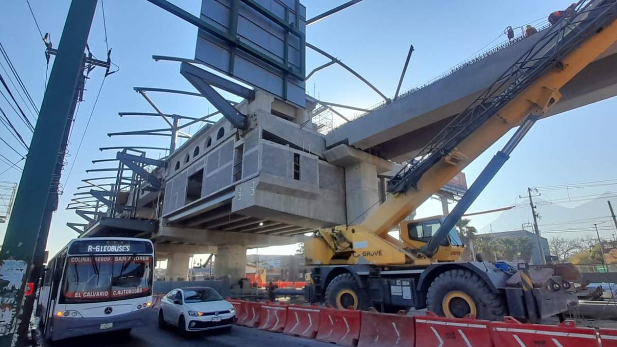 Obras de la que será la estación Churubusco del metro en Monterrey