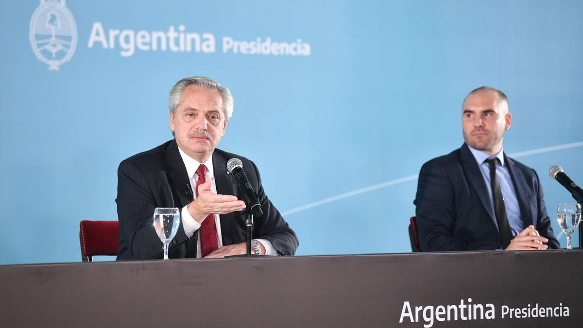 Alberto Fernández y Martín Guzmán. Fuente: (Twitter)