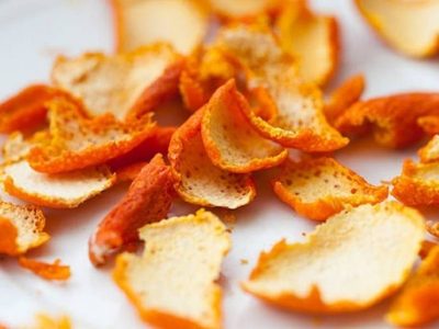 ¿Sabías que las cáscaras de naranja pueden limpiar, aromatizar y más? 5 ideas de reciclaje fáciles y muy útiles
