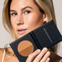 Bronce sutil, rostro esculpido: diferencias y usos en el arte del bronzer y el contorno