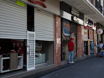 En los últimos cuatro años abrieron 1.7 negocios, pero cerraron 1.4 millones: Inegi