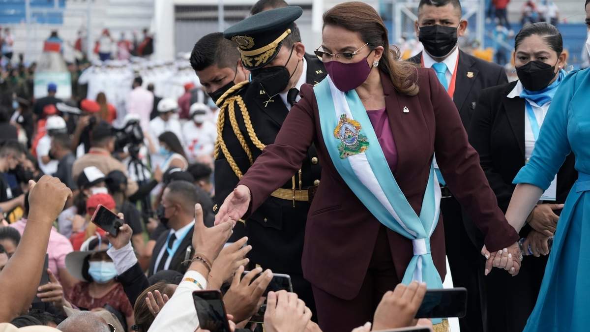 Xiomara Castro asumió la Presidencia de Honduras