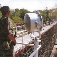 Niños, bajo el sospechosismo militar