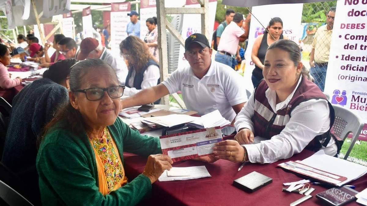 El programa federal entrega pagos bimestrales a mujeres de 60 a 64 años.