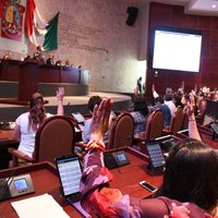 Congreso de Oaxaca tipifica agresión con ácido por razones de género; la pena será de 40 años