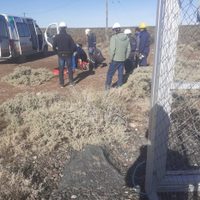 Tres trabajadores petroleros se salvaron de milagro al explotar un pozo que "escupió" caños tubing