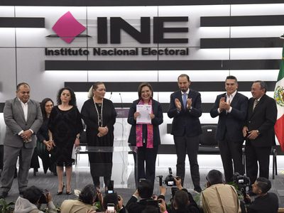 En su registro, Xóchitl Gálvez pide a AMLO sacar las manos de la elección (Video)