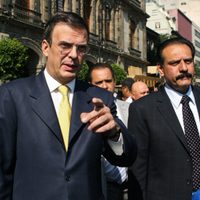 Exaliado de Ebrard fue quien pagó las fotos de Sheinbaum en Times Square de NY