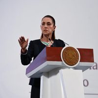 Sheinbaum defiende a médicos cubanos: “están ayudando a los más pobres”