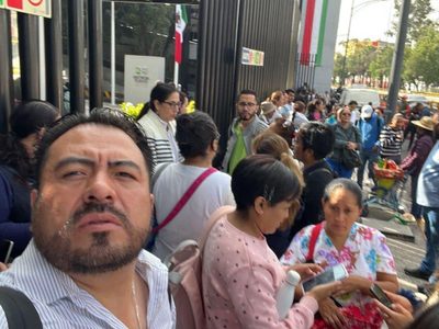 Continúan protestas de médicos de CDMX; denuncian que no han sido basificados