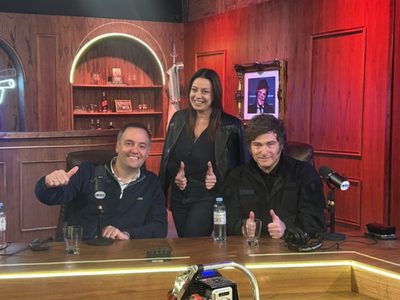 Milei calificó a los periodistas de "prostitutas"