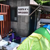 La CNTE libera cinco de los nueve accesos a la Cámara de Diputados