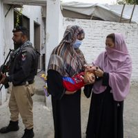 Nueve heridos en ataque a escoltas de la campaña contra la polio en Pakistán