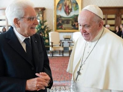 El Papa se reúne con el presidente italiano Mattarella durante 45 minutos