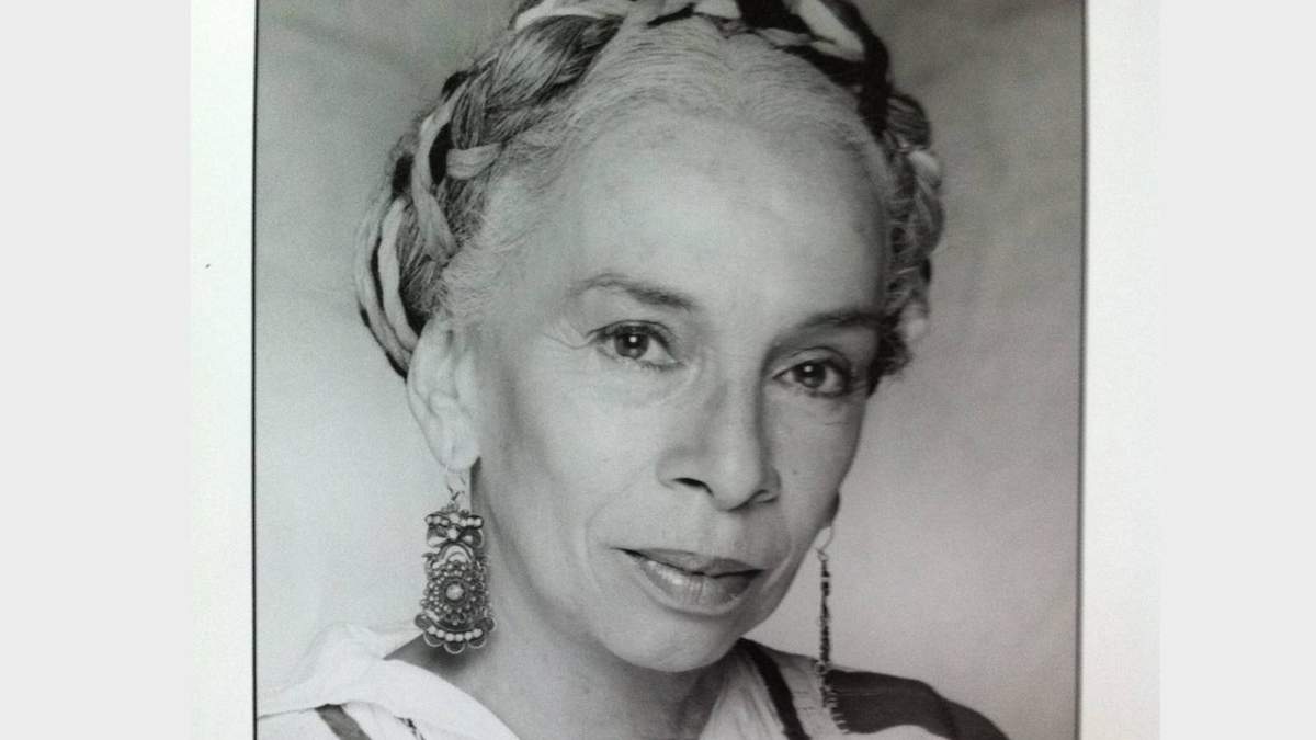 Josefina Echánove