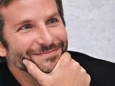 ¡Se acercó de más! Bradley Cooper quedó comprometido por una foto con una diosa de la moda