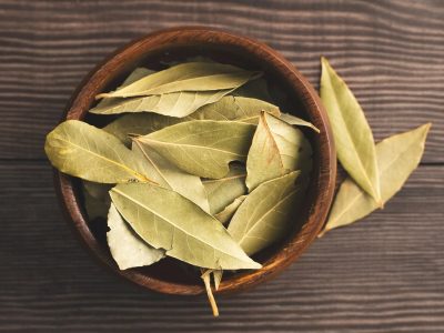 Ponele 2 hojitas de esta planta a tus comidas y será un verdadero tesoro para tu salud