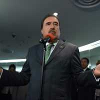 'Después de trabajar, jugué golf con el presidente”, acepta Gamboa