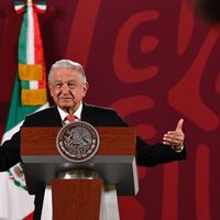 AMLO reitera que pedirá ayuda a papás para evitar la violencia; mamá de Querétaro entregó a su hijo