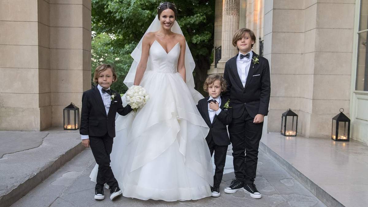 Pampita y sus hijos. Fuente: (Instagram)