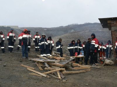Mineros de Andacollo: el gobierno no les pagará el salario