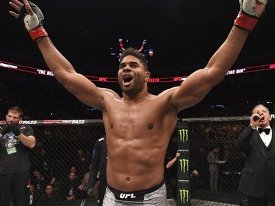 El increíble nocaut de Alistair Overeem a Walt Harris en la UFC