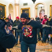Pelosi afirma que varios congresistas "ayudaron" a los asaltantes del Capitolio