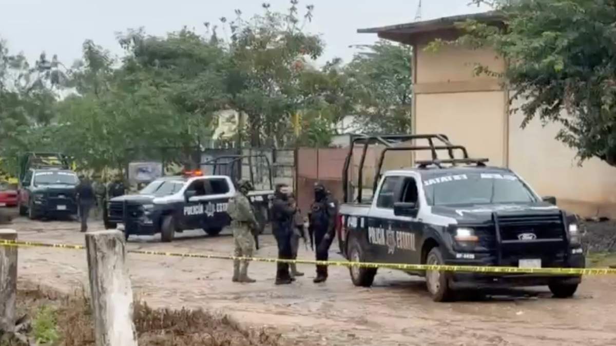 Acordonan negocio de chatarra en la colonia José María Morelos, en el municipio de Acayucan