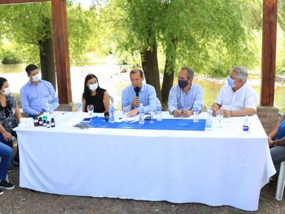 El MPN tomó nota de la oposición y salió a recorrer el sur de Neuquén para anunciar grandes obras
