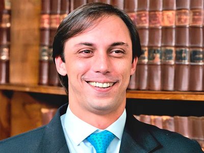 El Gobierno designó a Santiago Castro como procurador del Tesoro