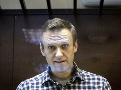Tribunal en Rusia ratifica sentencia de 19 años del opositor Navalny
