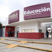 Docentes de telebachilleratos de Puebla denuncian adeudo de seis quincenas