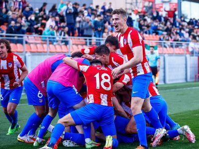 La UEFA impone sanciones al Atlético de Madrid por saludo nazi de su afición (Video)