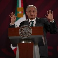 Sedena planteó a Claudia Sheinbaum y Xóchitl Gálvez “protegerlas y evitar desgracias”: AMLO